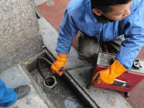 托克托疏通下水道